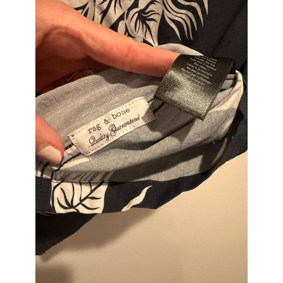 Rag & Bone Short Sleeve Button Up Hawaiian Tropical Navy Floral Shirt size L - Picture 6 of 10